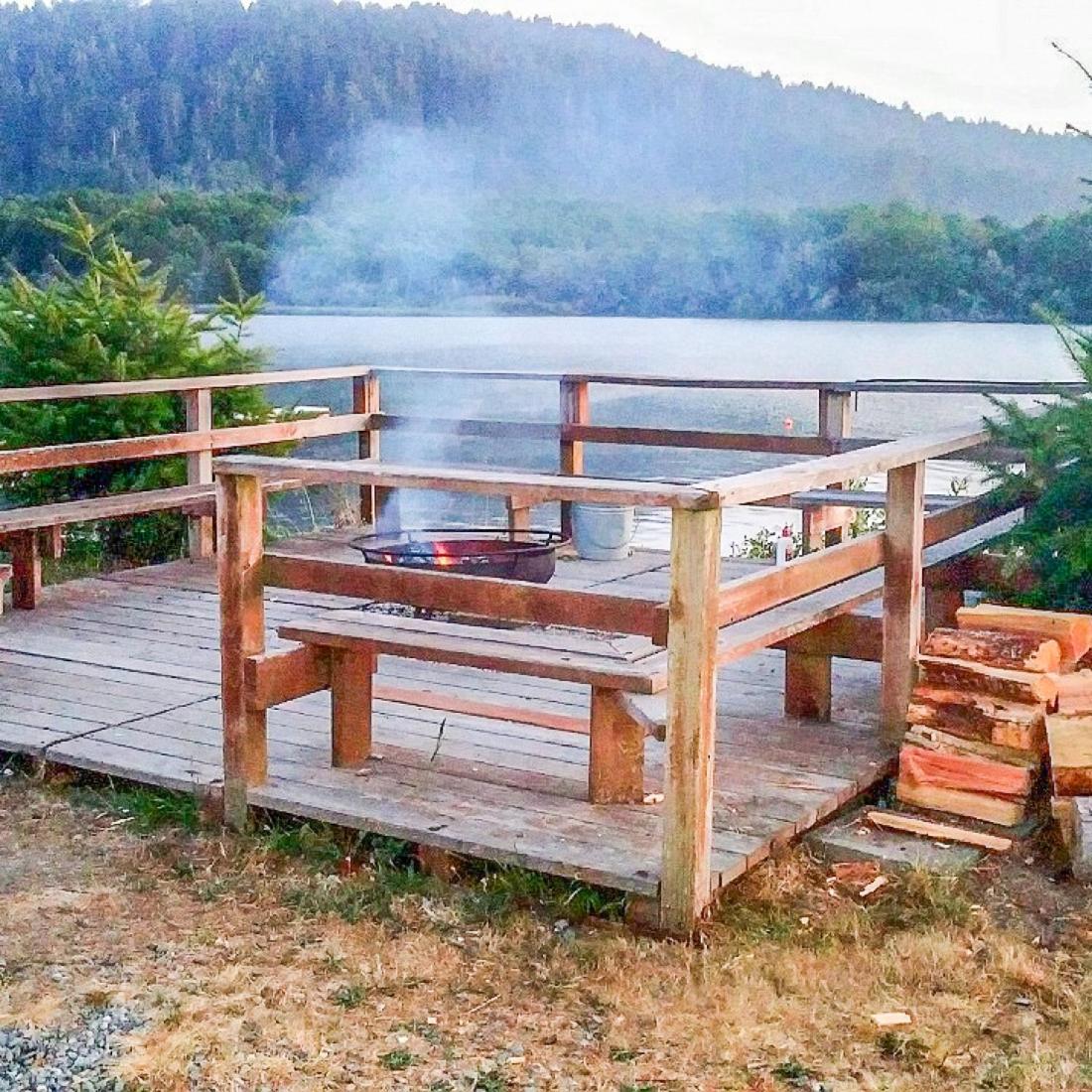 Riverview Cozy Home By The River クラマス エクステリア 写真