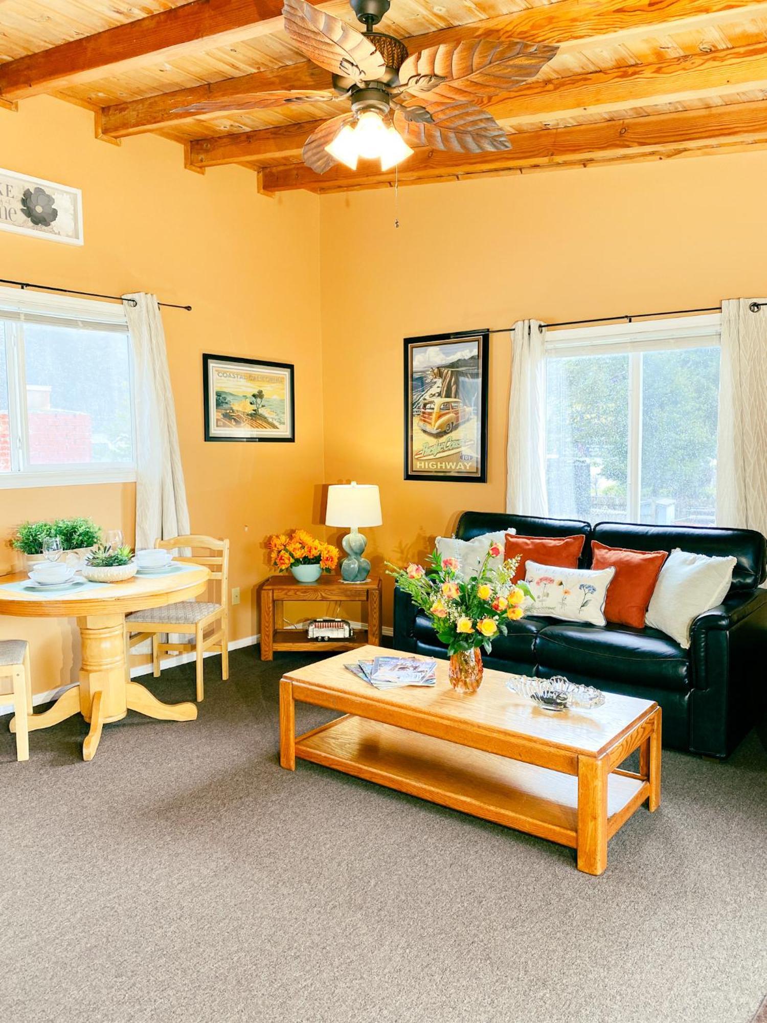 Riverview Cozy Home By The River クラマス エクステリア 写真